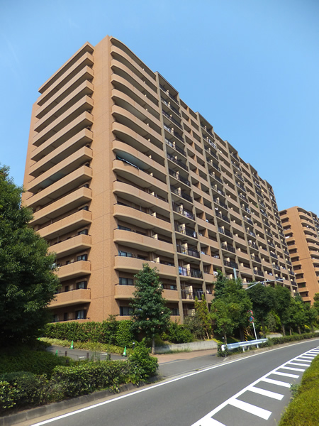 港北ニュータウンイオ6番館の外観