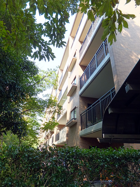 港北ニュータウンイオ４番館の外観