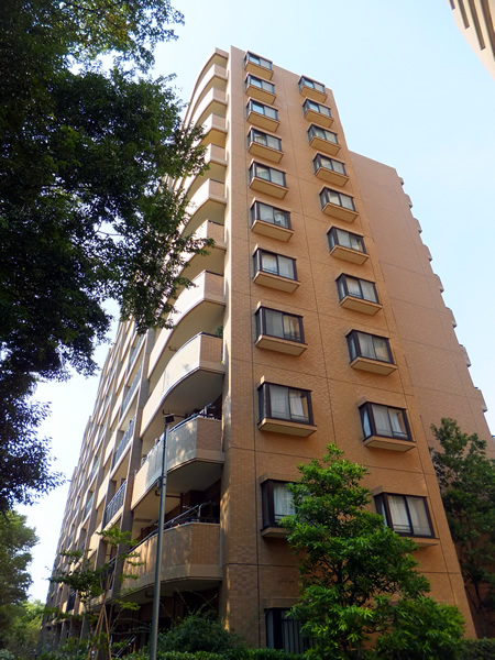 港北ニュータウンイオの外観