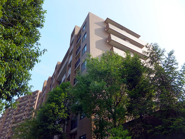 港北ニュータウンイオの外観