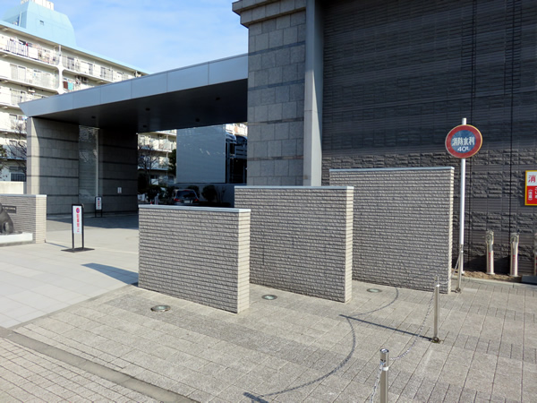 ライオンズ小田急相模原アクアルーナの外観