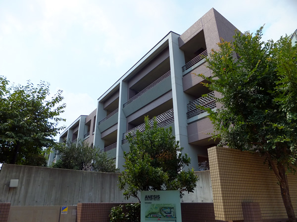 港北ニュータウンレフリアパークアネシスウエストコートの外観