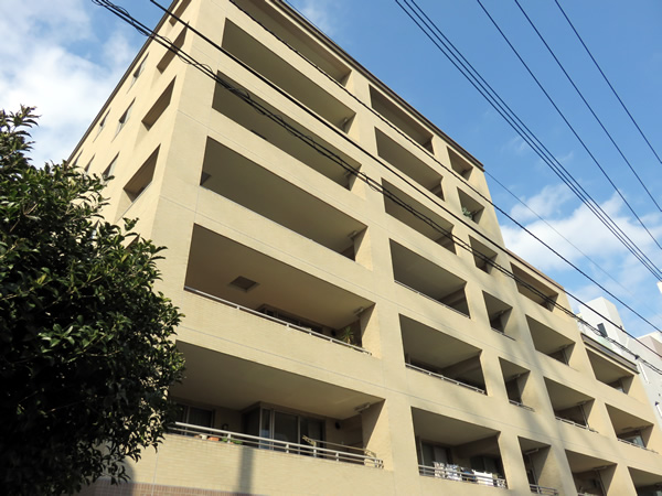 ヴェルビュ新百合ヶ丘の外観