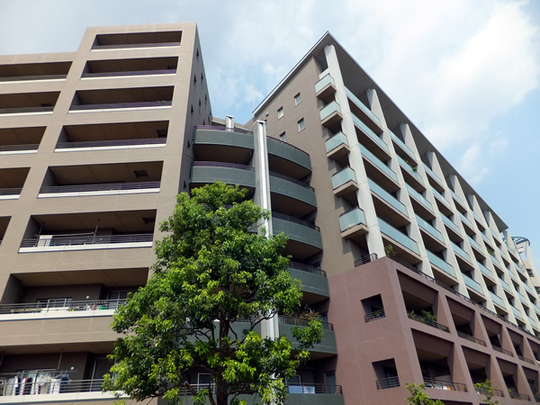 港北ニュータウンレフリアパークアネシスイーストコートの外観