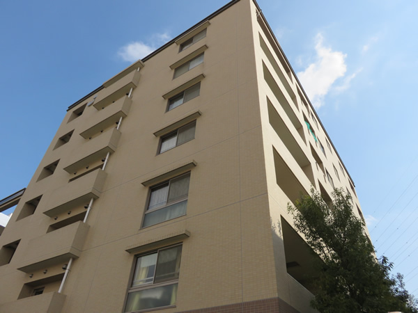 ヴェルビュ新百合ヶ丘の外観