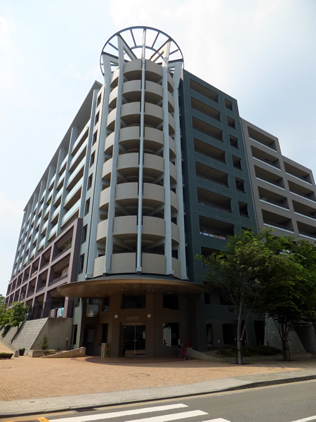 港北ニュータウンレフリアパークアネシスイーストコートの外観