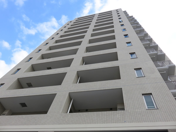 新百合ヶ丘パークハウス4番街の外観