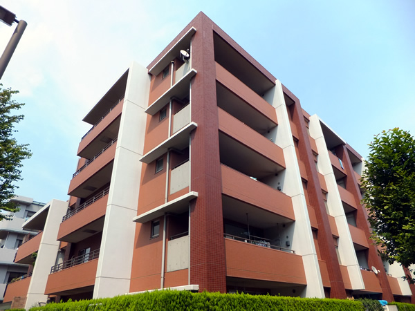 パルミナード横浜仲町台の外観