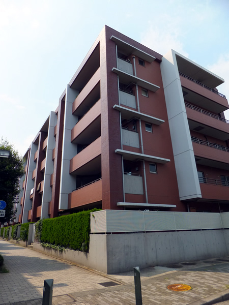 パルミナード横浜仲町台の外観