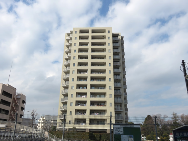 新百合ヶ丘パークハウス4番街の外観