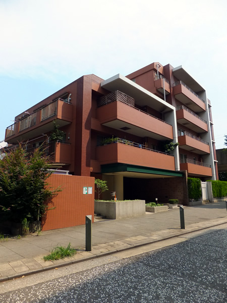 パルミナード横浜仲町台の外観