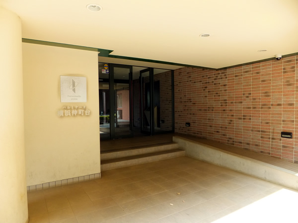 パルミナード横浜仲町台の外観