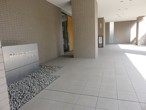 新百合ヶ丘パークハウス4番街の外観