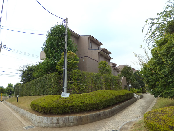 ヒルズアスパイア６号棟の外観