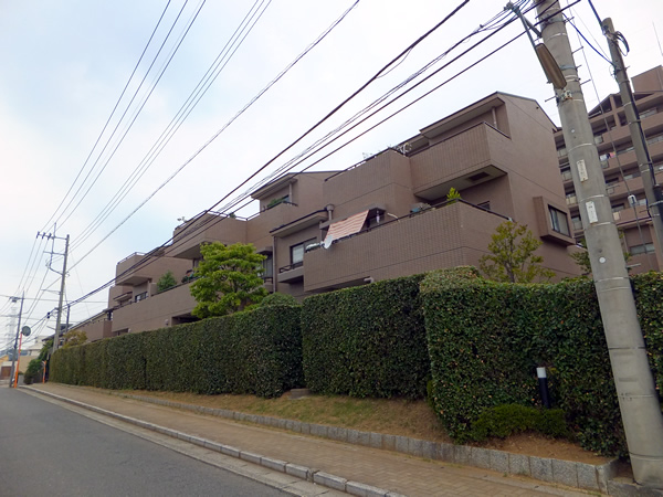 ヒルズアスパイア４号棟の外観