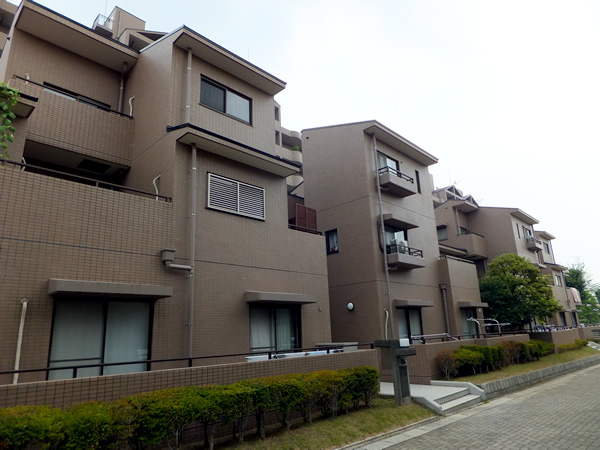 ヒルズアスパイア３号棟の外観