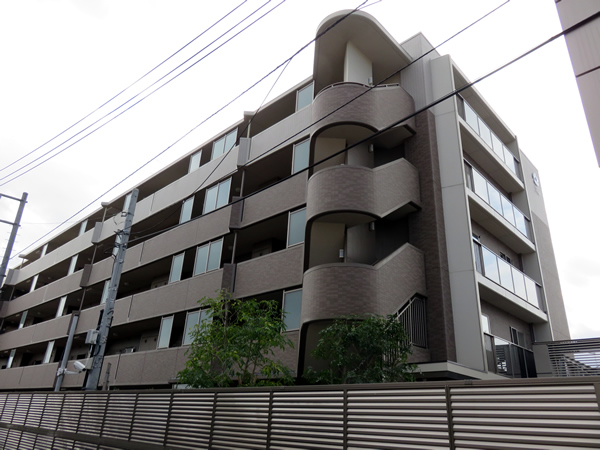 ポレスター小田急相模原の外観