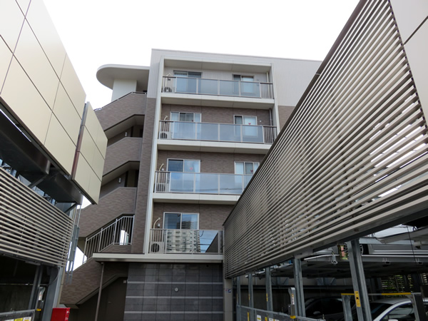 ポレスター小田急相模原の外観