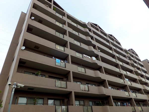 ヒルズアスパイア1号棟の外観