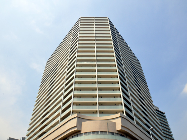 プラウドタワー相模大野の外観