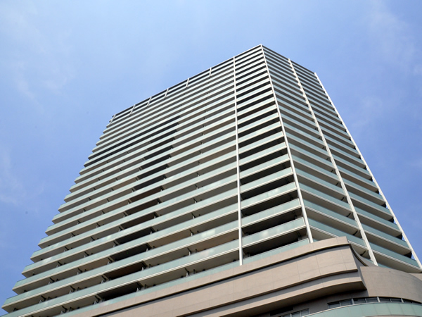 プラウドタワー相模大野の外観