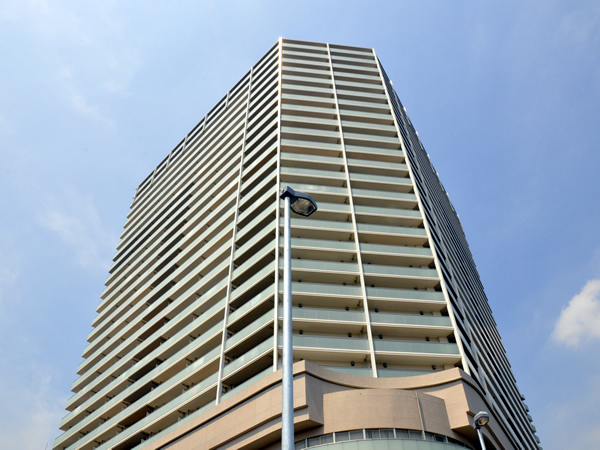 プラウドタワー相模大野の外観