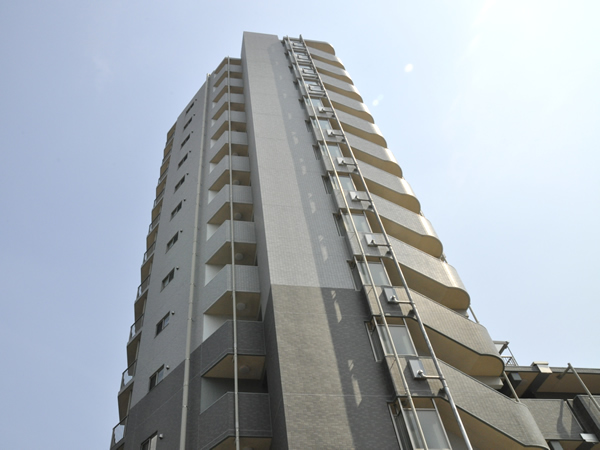 セントラルステージ相模大野ザクラスの外観