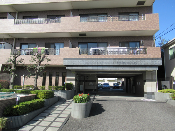 日神パレステージ鶴間南の外観