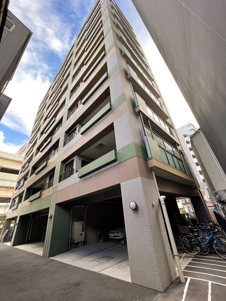 ロアーブル横浜吉野町の外観