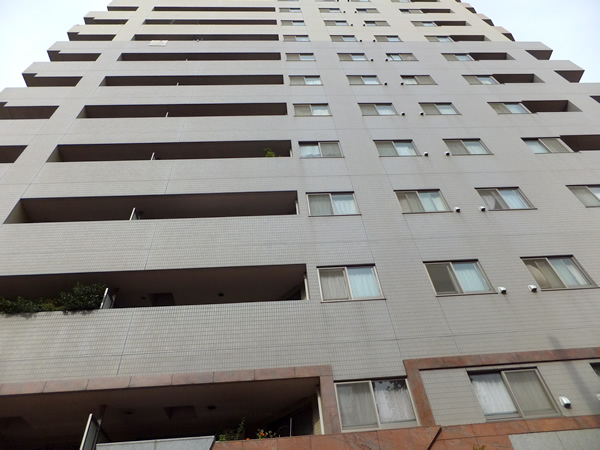 ロワール横浜関内の外観