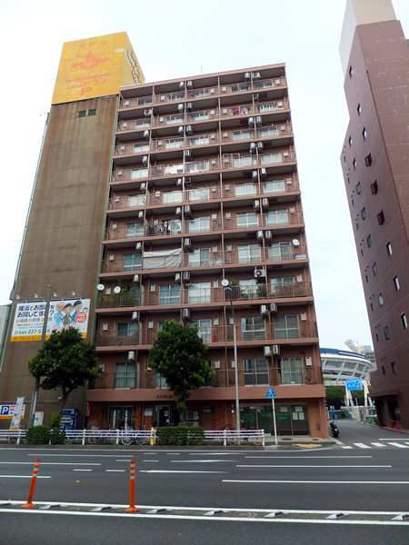 ロイヤル関内の外観