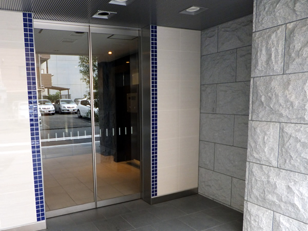 プレサンスロジェ横浜関内の外観