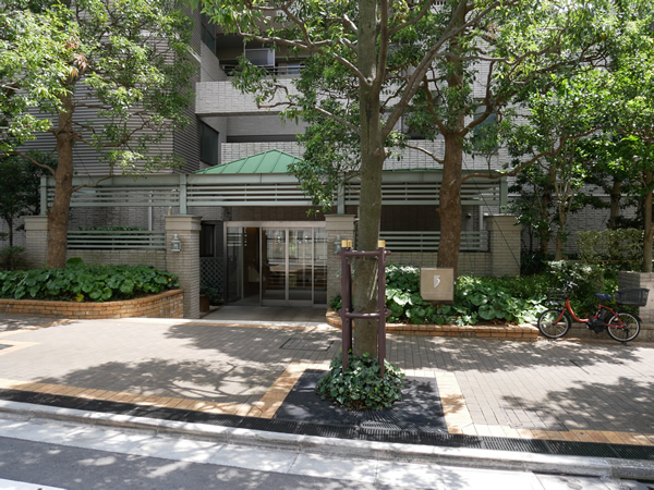 ステーションフロントタワーの外観