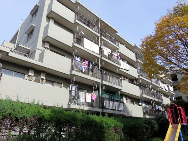 武蔵小杉ハウスの外観