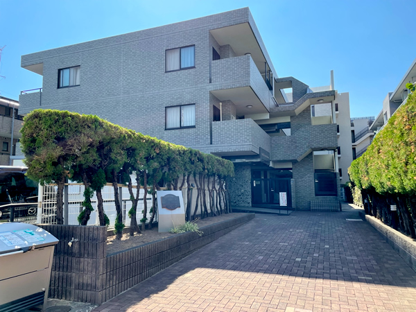 ロイヤルステージ日吉本町の外観