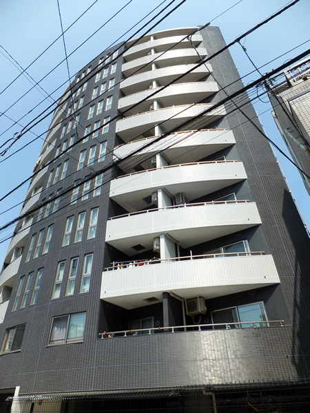 クオス横浜の外観