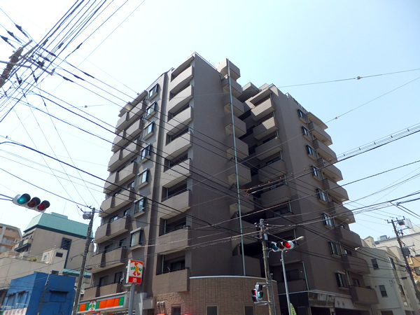 リブゼ横浜ベイスクエアの外観