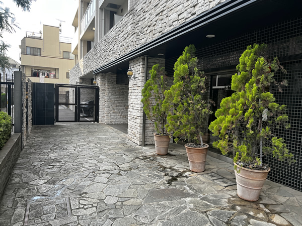 グローベル新大久保マスターズゲートの外観