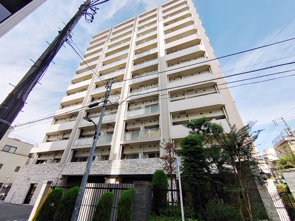 グローベル新大久保マスターズゲートの外観