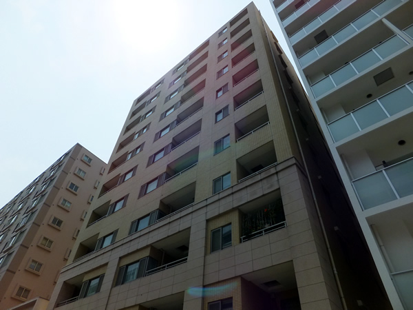 アトラス横浜紅葉坂の外観