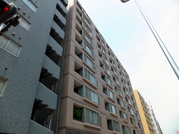 ヴィルヌーブ横浜紅葉坂の外観