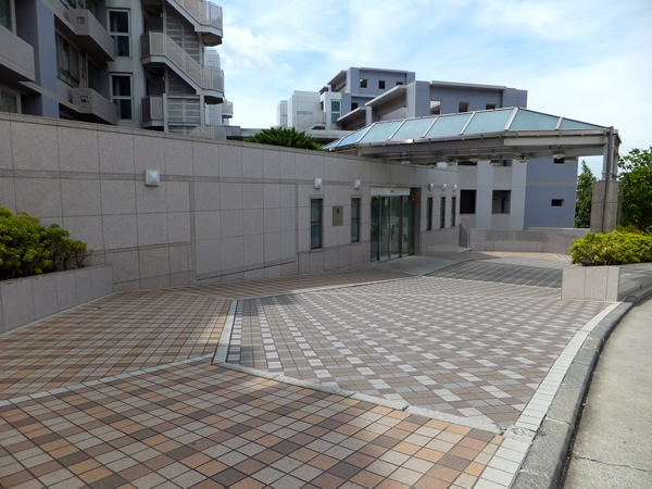 ドレッセあざみ野コリーナコートの外観