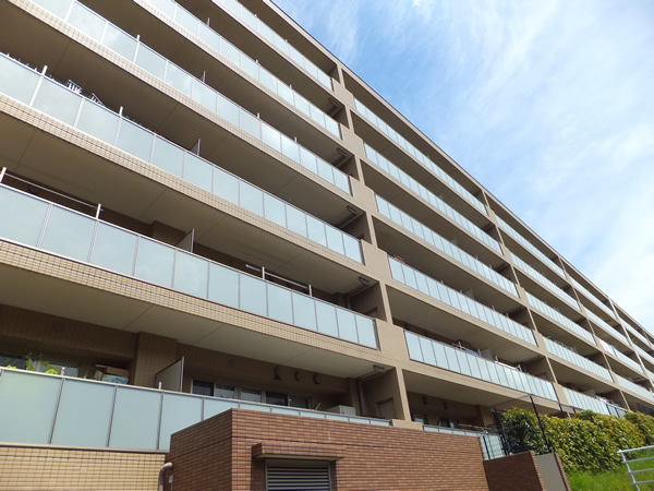 ミオカステーロあざみ野南の外観