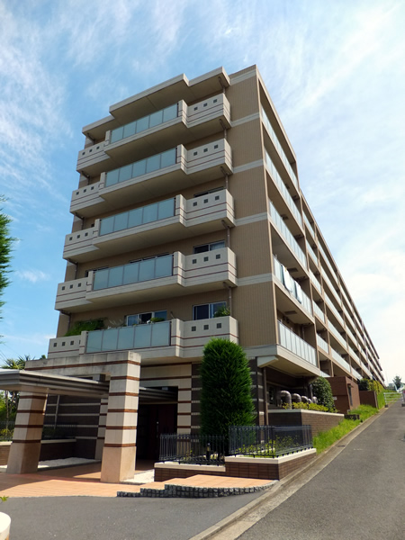 ミオカステーロあざみ野南の外観