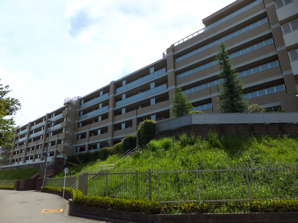 ミオカステーロあざみ野南の外観