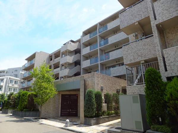 ライネスハイム青葉荏田の外観