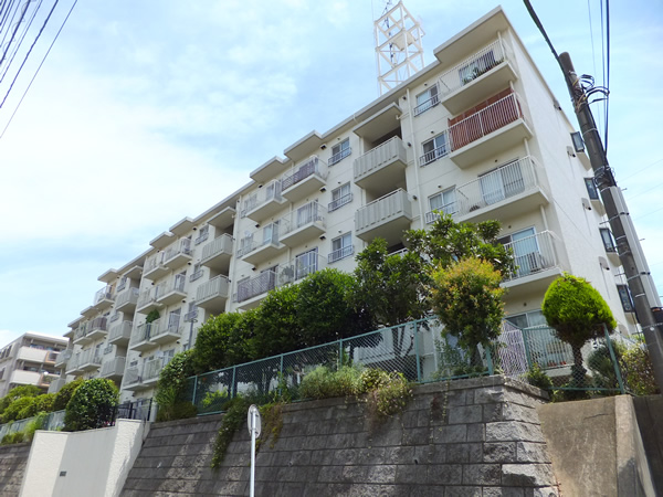 フォンテーヌ江田の外観