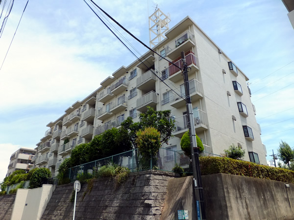 フォンテーヌ江田の外観