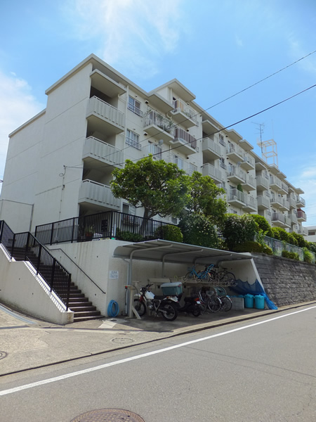 フォンテーヌ江田の外観