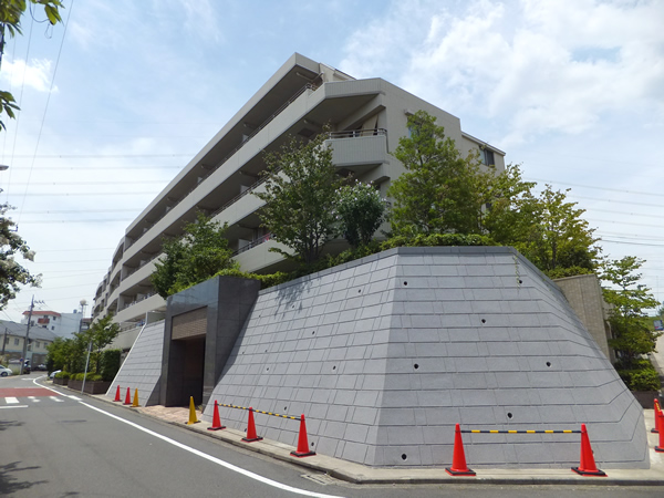 クレアヒルズ青葉荏田の外観